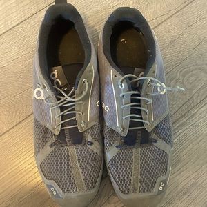 Men’s On Running Cloud Tec Shoes size 10 USED